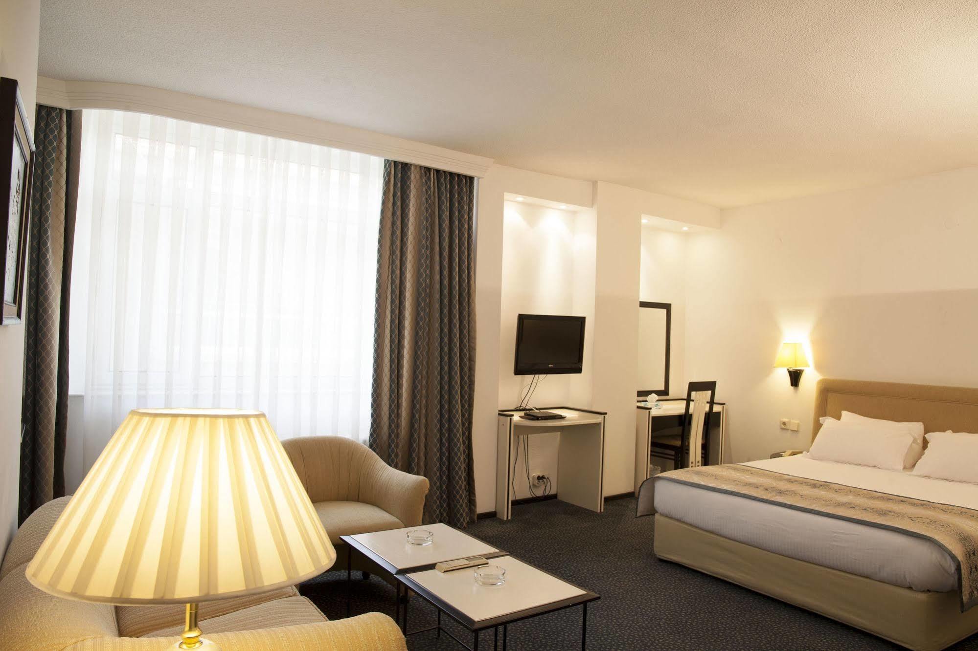 King Hotel Guvenlik Ankara Exterior photo